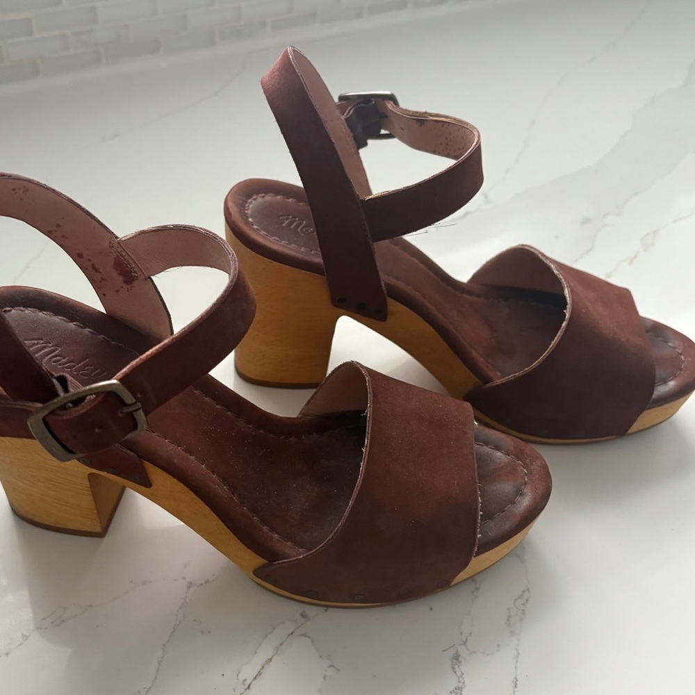 Madden Brown Leather Women's Sandals with open toe and wooden heel. Size 9 1/2